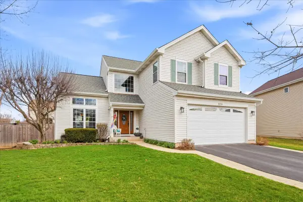 334 S Clearview Circle, Round Lake, IL 60073