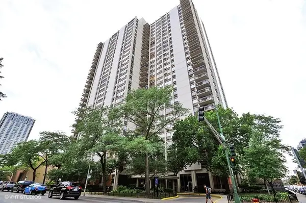 1255 N Sandburg Terrace #806E, Chicago, IL 60610