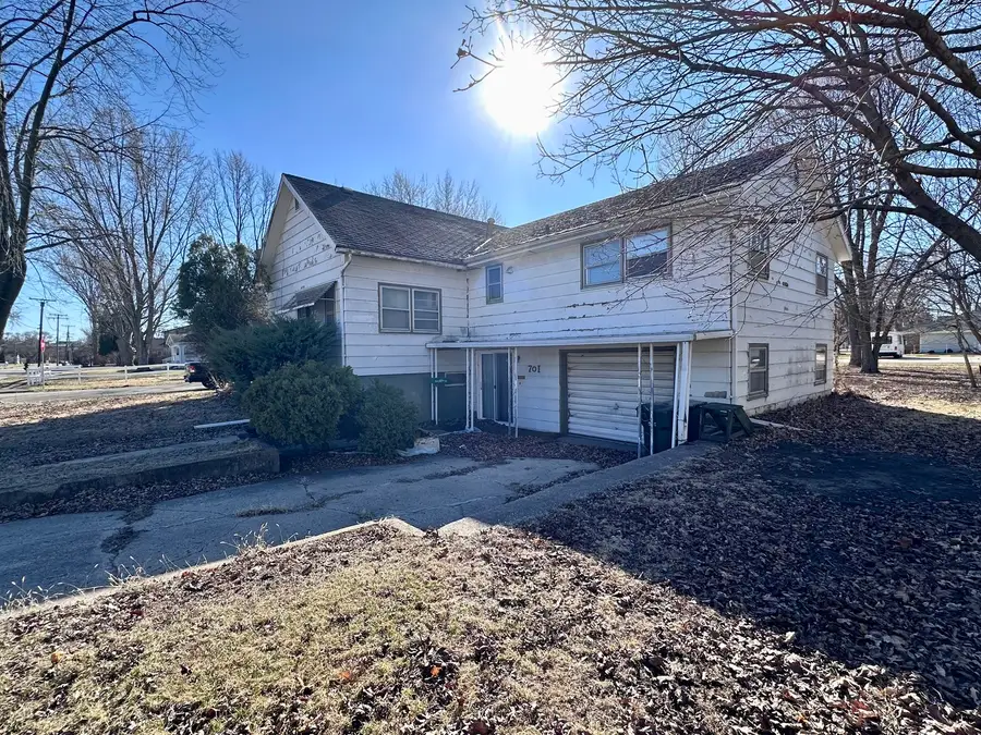 701 Ave L, Sterling, IL 61081 - #2