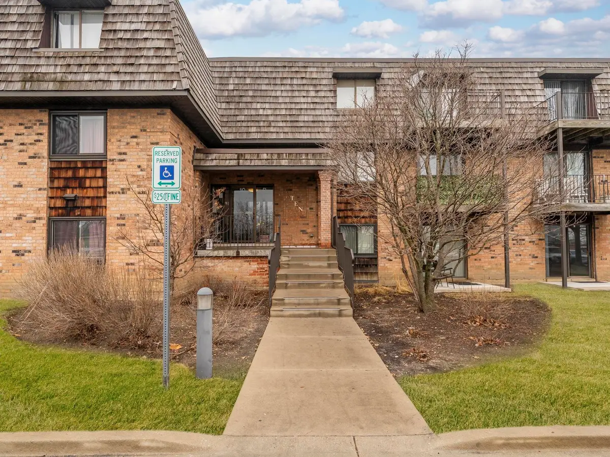 10 Oak Creek Drive #1020, Buffalo Grove, IL 60089 - #1