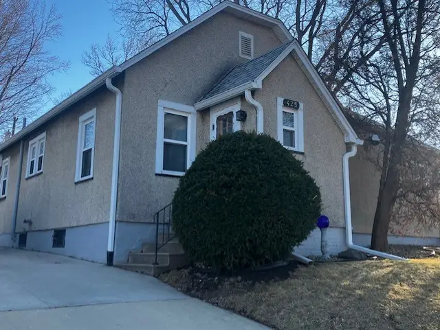 425 E Dakota Street, Spring Valley, IL 61362 - #1