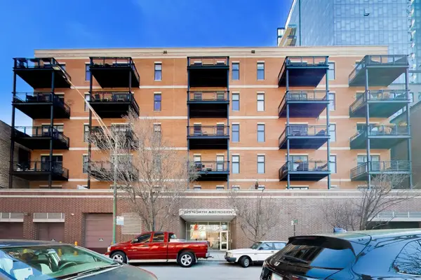 725 N Aberdeen Street #202, Chicago, IL 60642