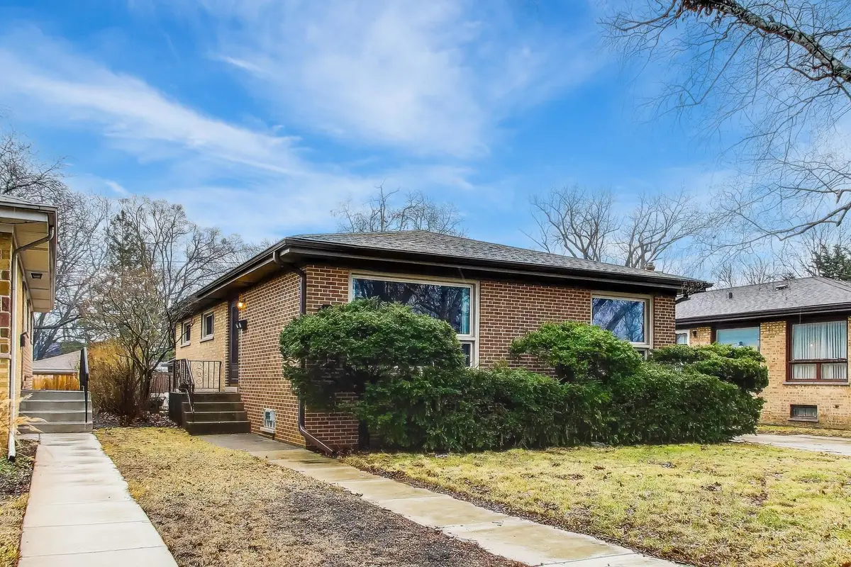 2437 Crawford Avenue, Evanston, IL 60201 - #1