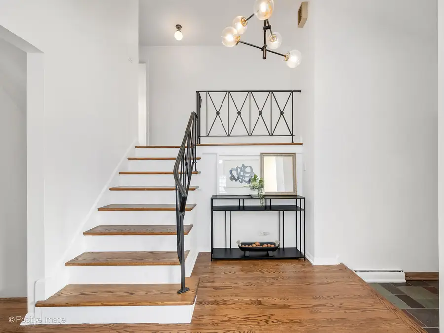 284 Blackhawk Road, Riverside, IL 60546 - #3