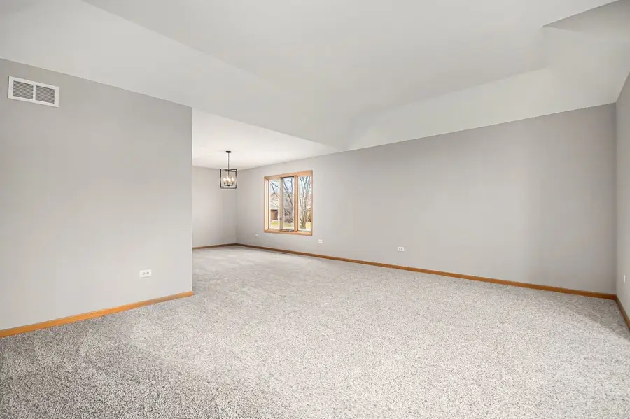 19347 Westfield Avenue, Tinley Park, IL 60487 - #2