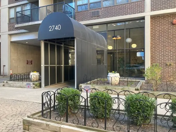 2740 N Pine Grove Avenue #19D, Chicago, IL 60614