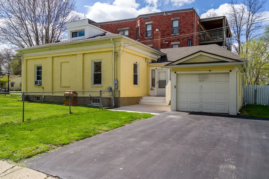 405 S 1st Street, Rockford, IL 61104 - #3