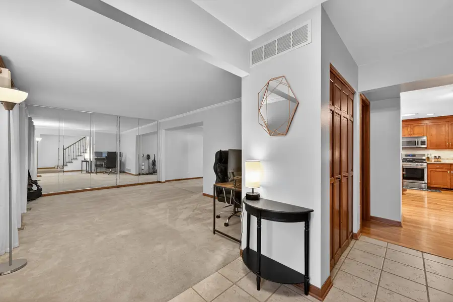 450 Hunter Drive, Carol Stream, IL 60188 - #3