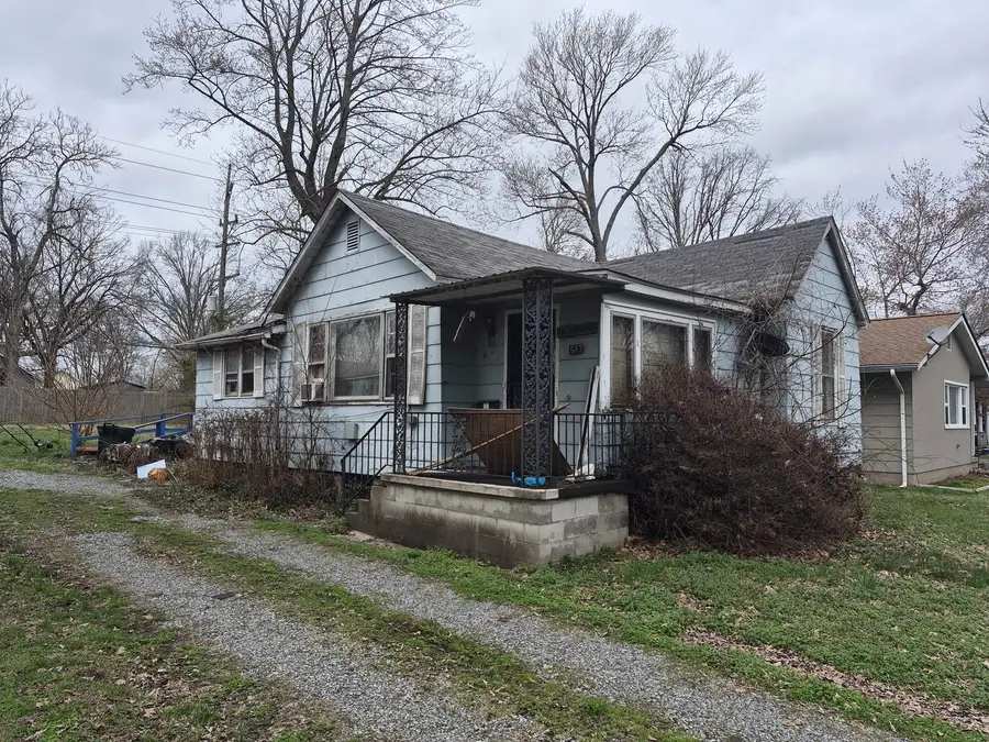 517 S 6th Street, Herrin, IL 62948 - #2