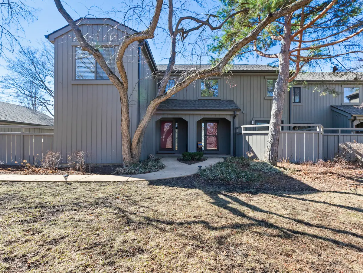 186 Shoreline Road, Barrington, IL 60010 - #1