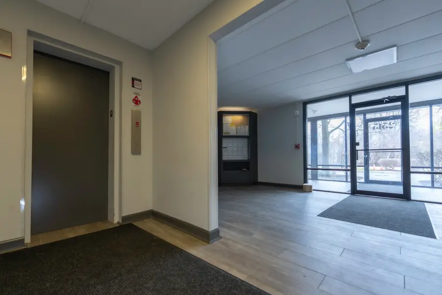 2515 E Olive Street #4H, Arlington Heights, IL 60004 - #3