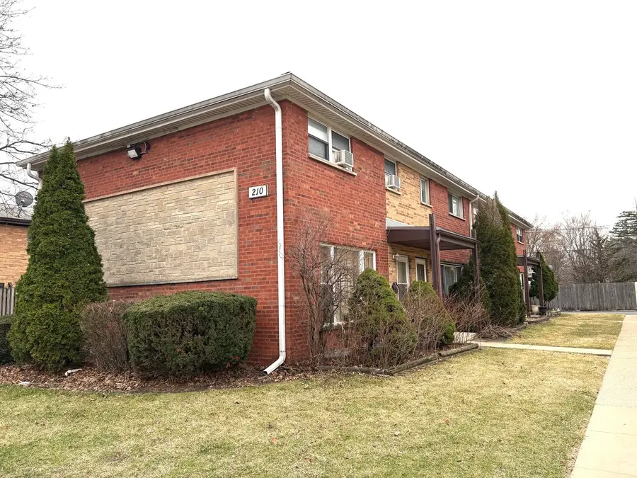 210 N N Linn Court #D, North Aurora, IL 60542 - #2