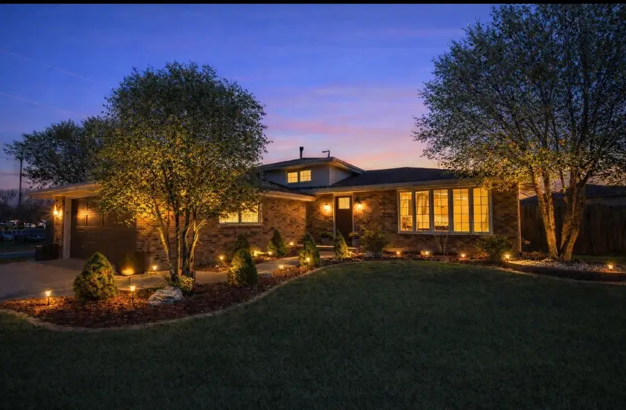 9133 S Meade Avenue, Oak Lawn, IL 60453 - #2