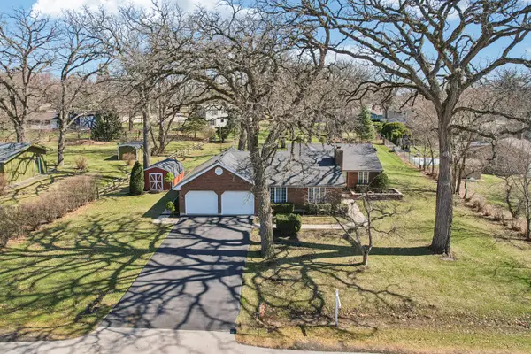 9N827 Beckman Trail, Elgin, IL 60124