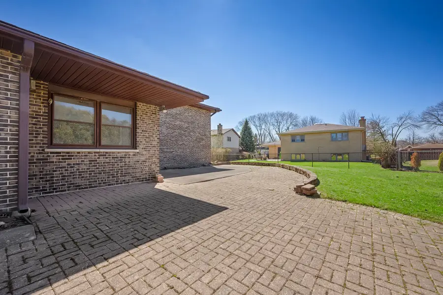 1631 Arbor Court, Darien, IL 60561 - #3