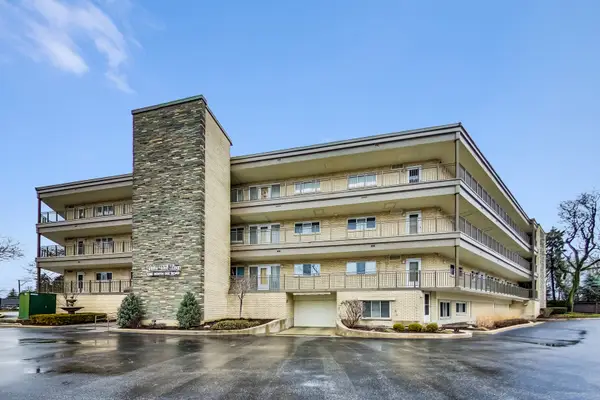 1 N Dee Road #1B, Park Ridge, IL 60068