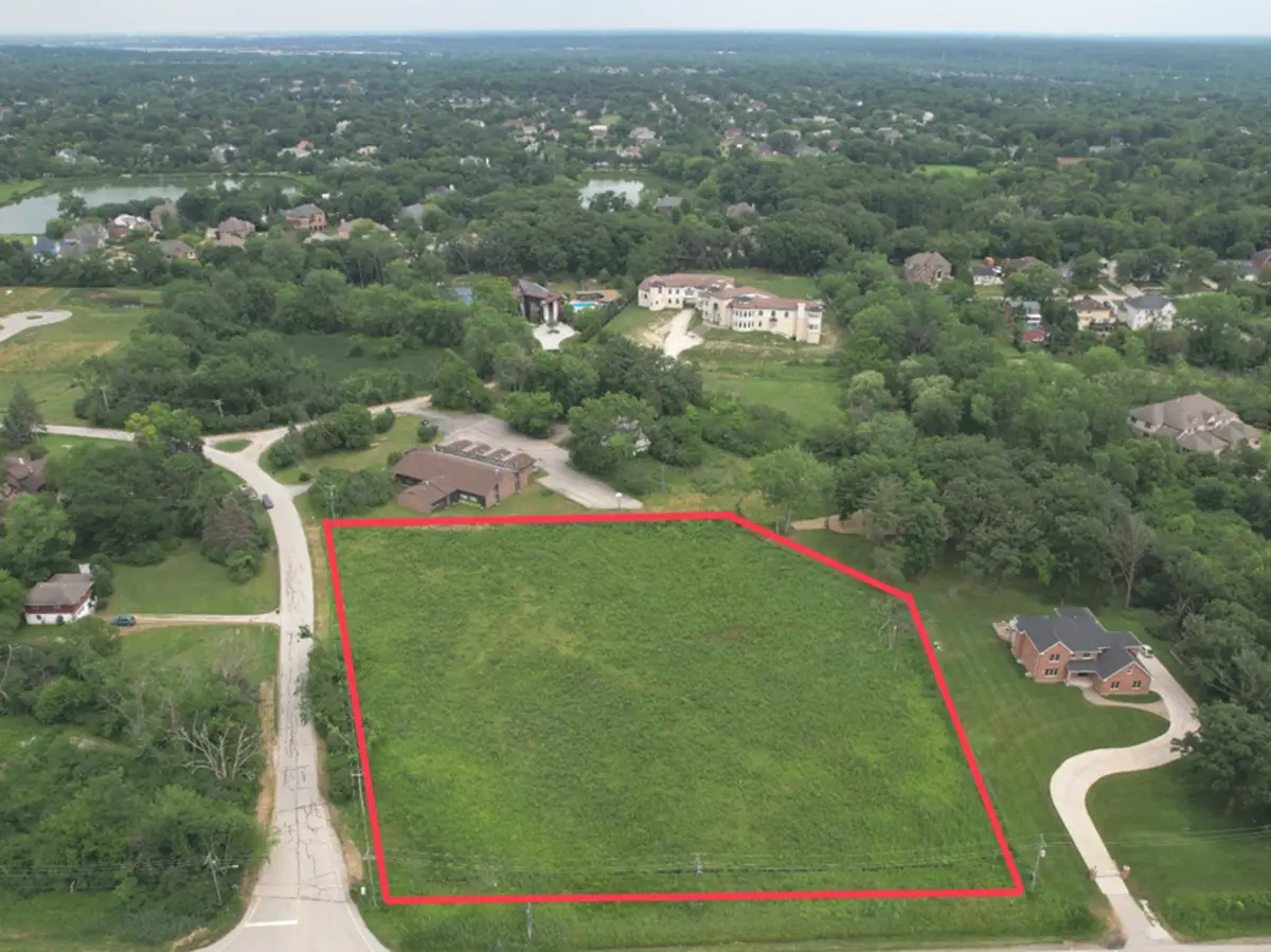 8601 S Meadowbrook Drive, Burr Ridge, IL 60527 - #1