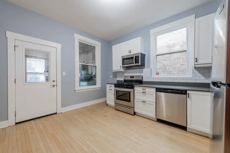 2252 W Leland Avenue, Chicago, IL 60625 - #3