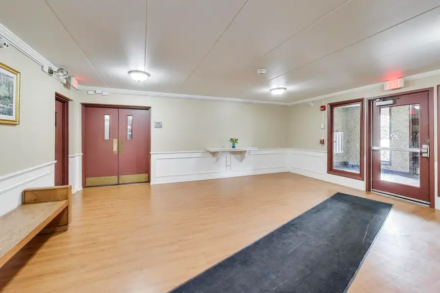 445 S Cleveland Avenue #302, Arlington Heights, IL 60005 - #2