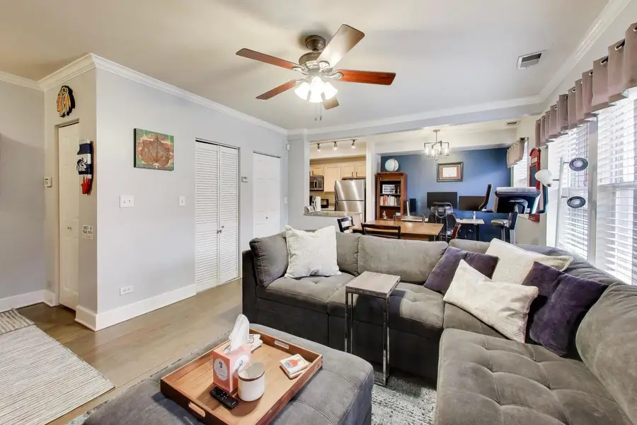 3450 N Janssen Avenue #1B, Chicago, IL 60657 - #3