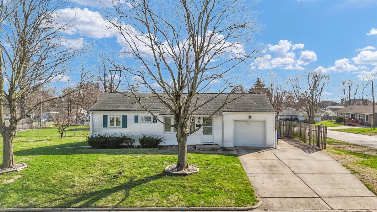 9 Glenview Drive, Decatur, IL 62521 - #1