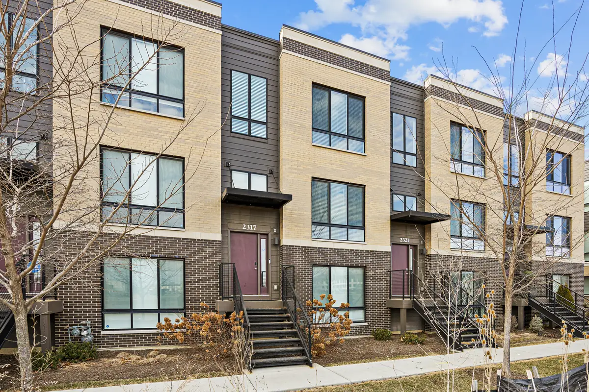 2317 Alumni Drive, Schaumburg, IL 60173 - #1