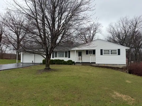 5563 Stone Road, Clinton, IL 61727