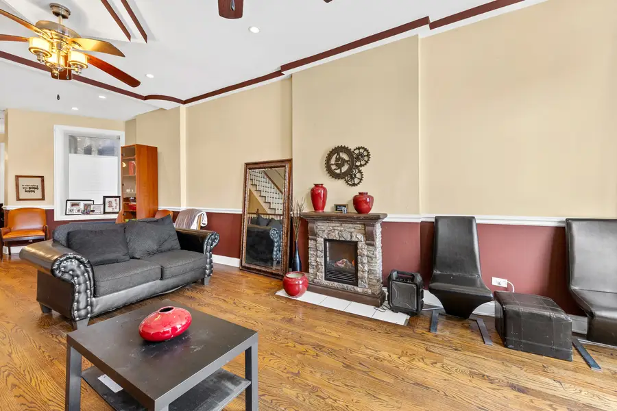 4403 S Prairie Avenue, Chicago, IL 60653 - #3