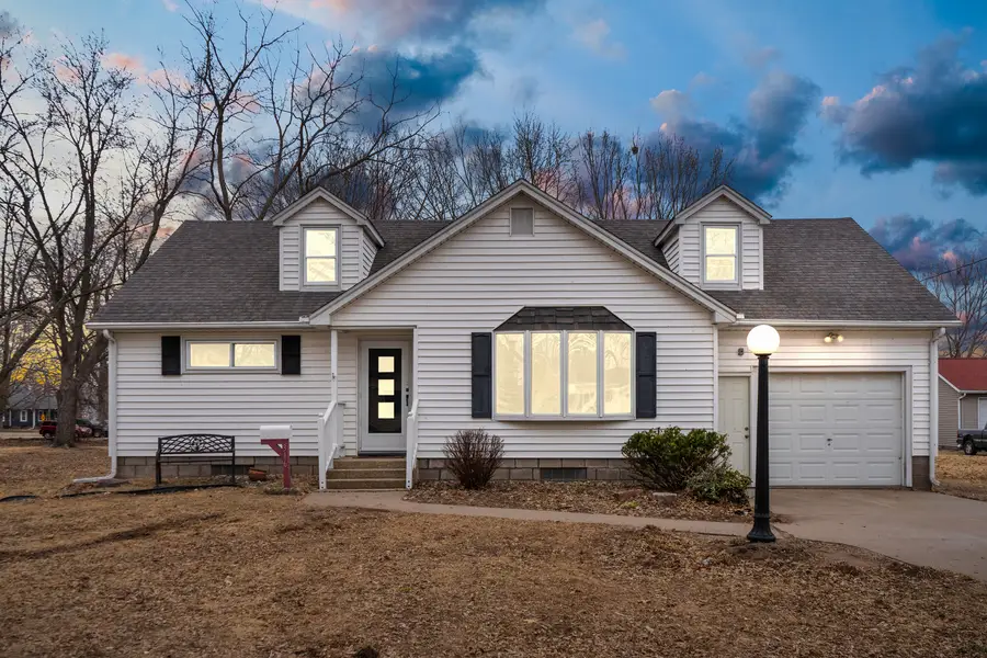 316 8th Avenue, Camanche, IA 52730 - #2