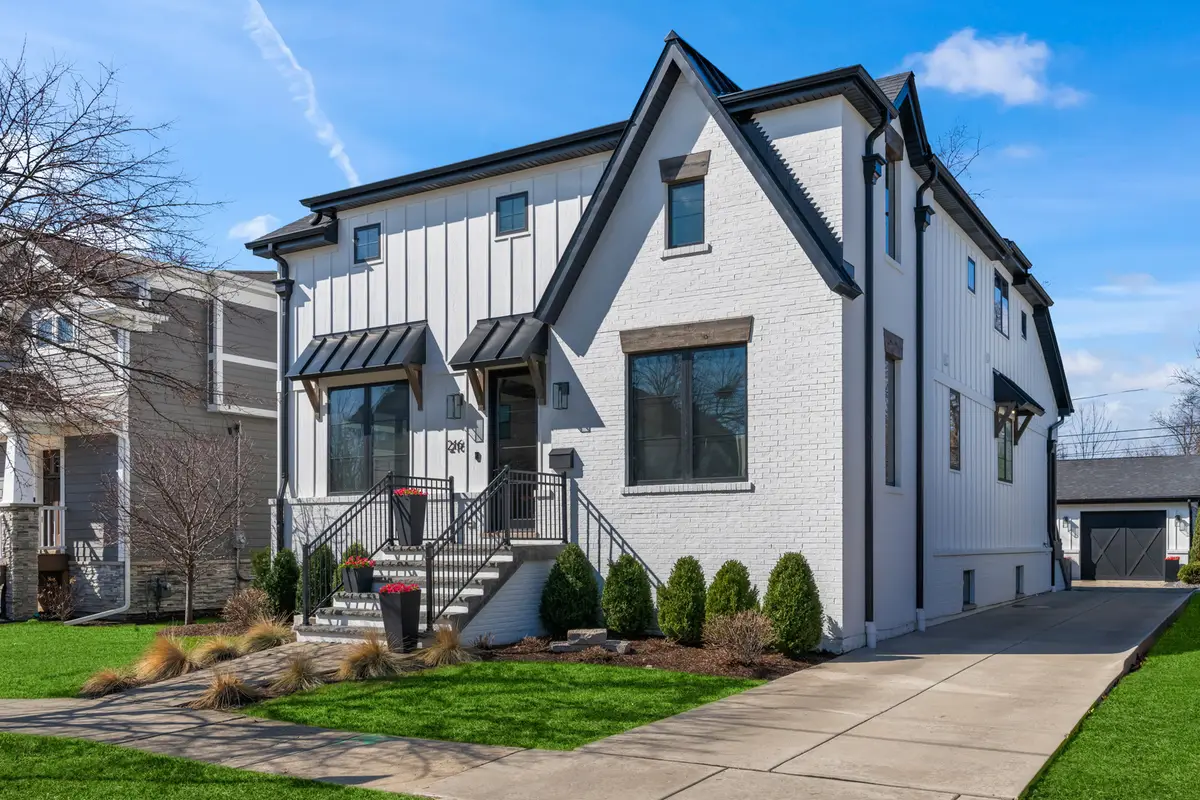 216 S Evergreen Avenue, Arlington Heights, IL 60005 - #1