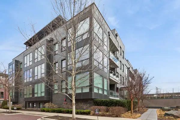 2643 N Hermitage Avenue #202, Chicago, IL 60614