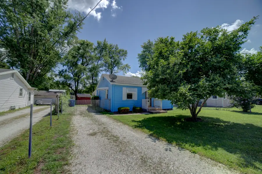 525 E Hickory Street, Watseka, IL 60970 - #2