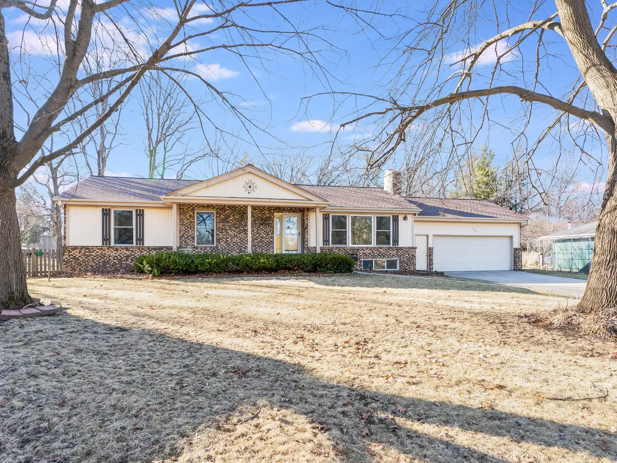 109 E Oak Knoll Drive, Hinckley, IL 60520 - #1