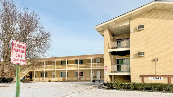 14547 Keystone Avenue #12, Midlothian, IL 60445