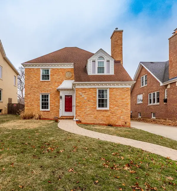 803 S Vine Avenue, Park Ridge, IL 60068