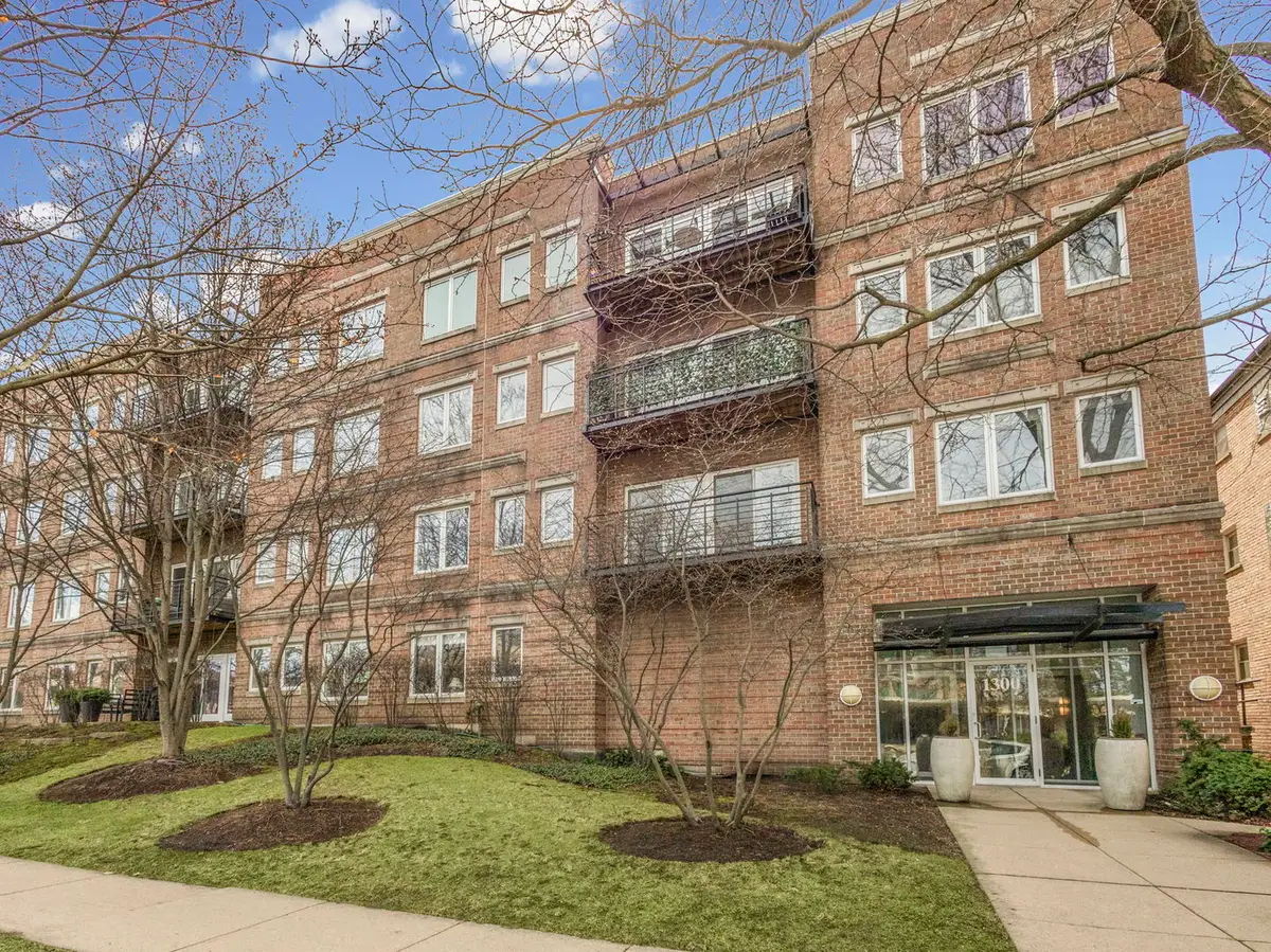 1300 Central Street #202, Evanston, IL 60201 - #1