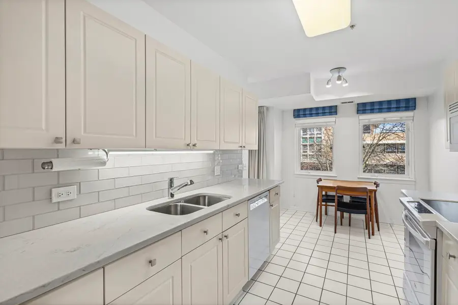 1300 Central Street #202, Evanston, IL 60201 - #3