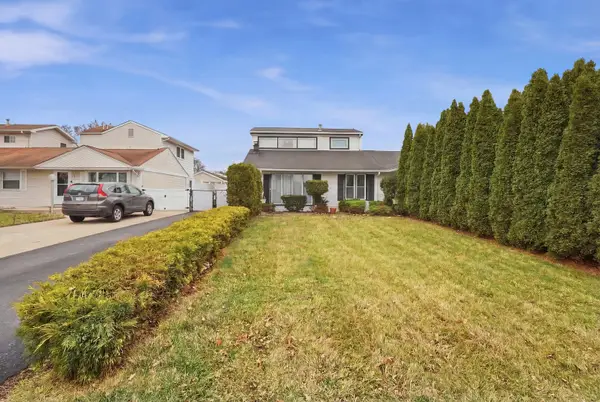 8947 S Komensky Avenue, Hometown, IL 60456