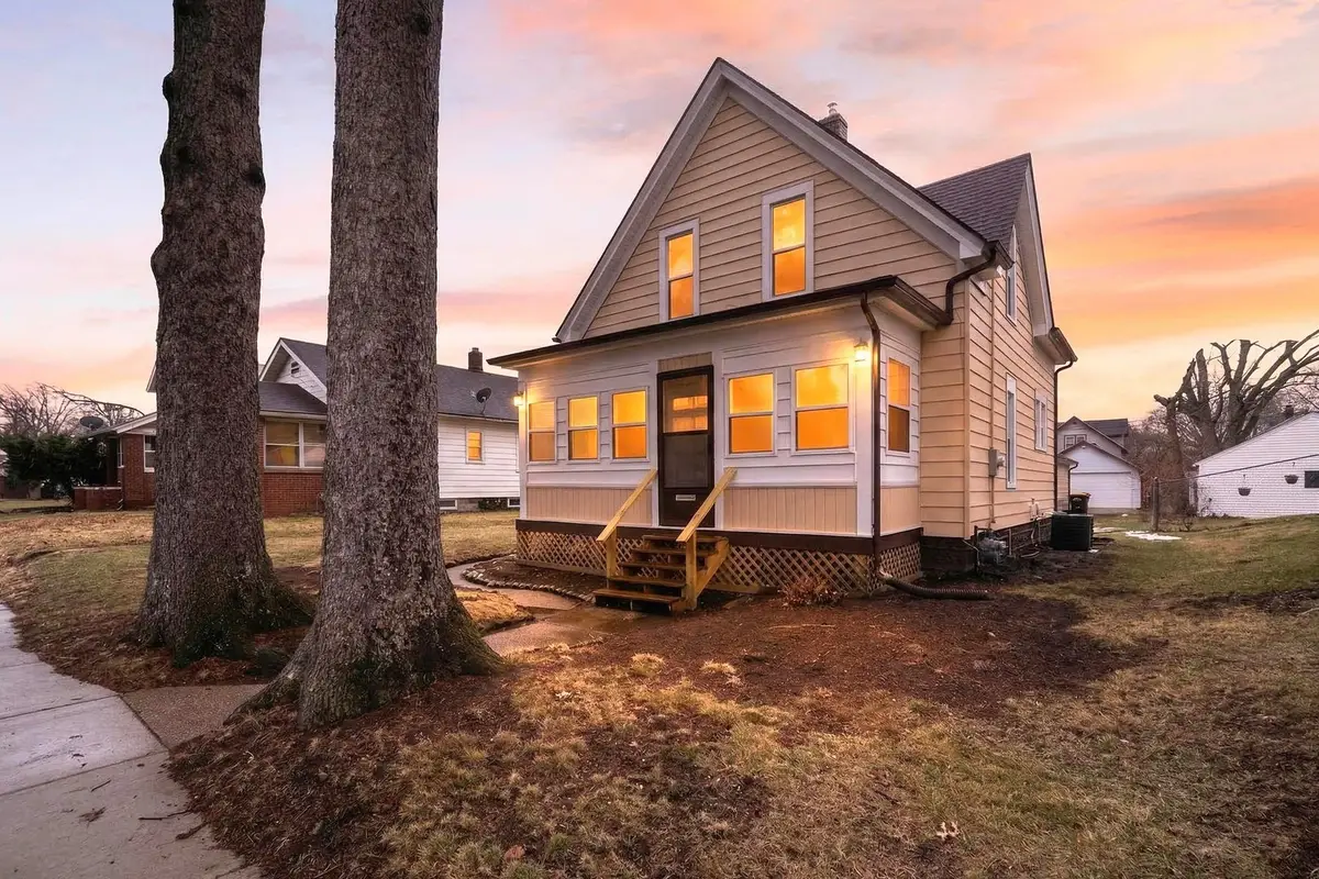 1011 15th Street, Rockford, IL 61104 - #1