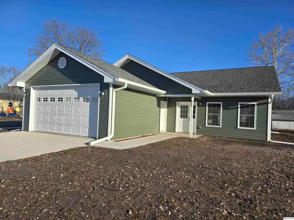 1301 Wabash Avenue, Carthage, IL 62321