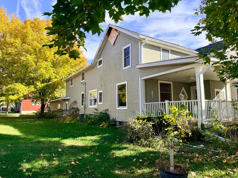 108 N Main Street, Walnut, IL 61376 - #2