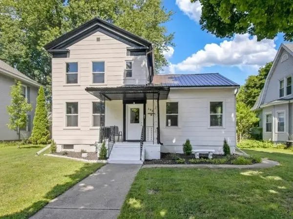 306 11th Avenue, Sterling, IL 61081