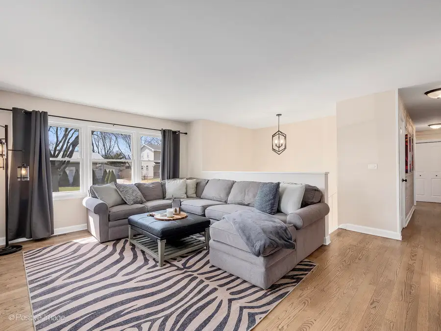 266 Marilyn Avenue, Glendale Heights, IL 60139 - #3