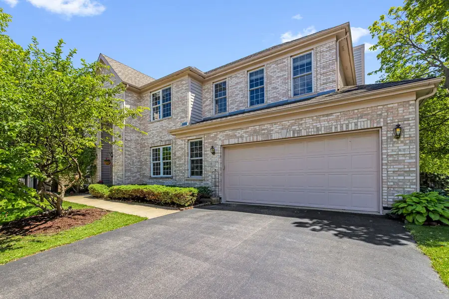 4 Sherwood Court, Lake In The Hills, IL 60156 - #2