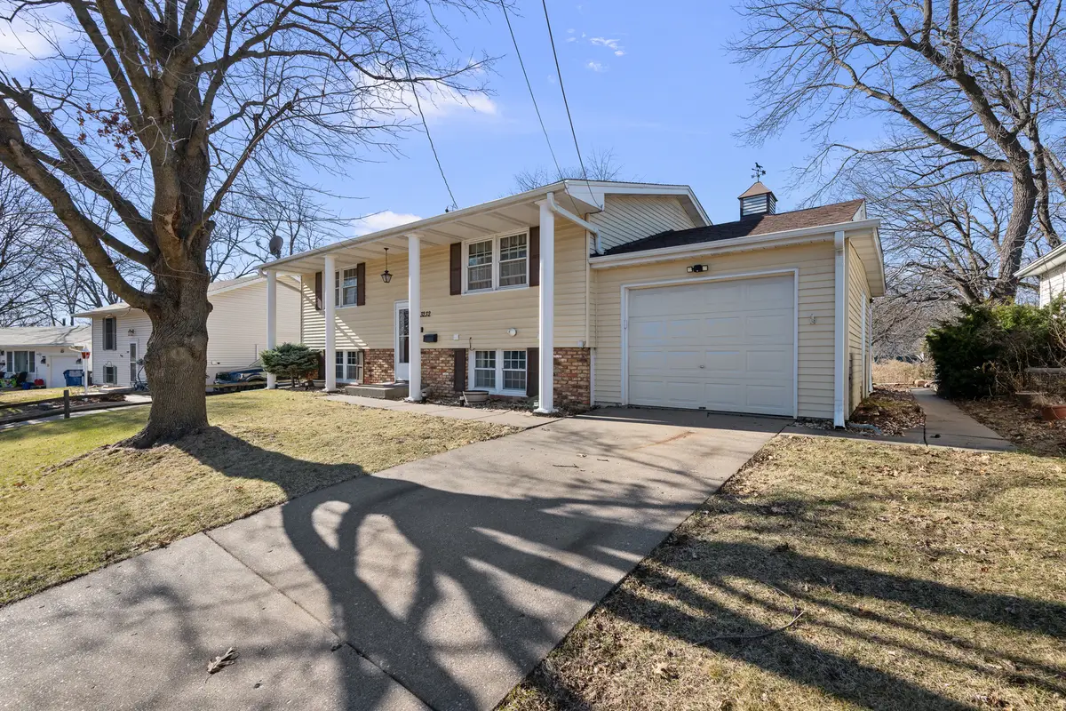 3232 W 13th Street, Davenport, IA 52804 - #1