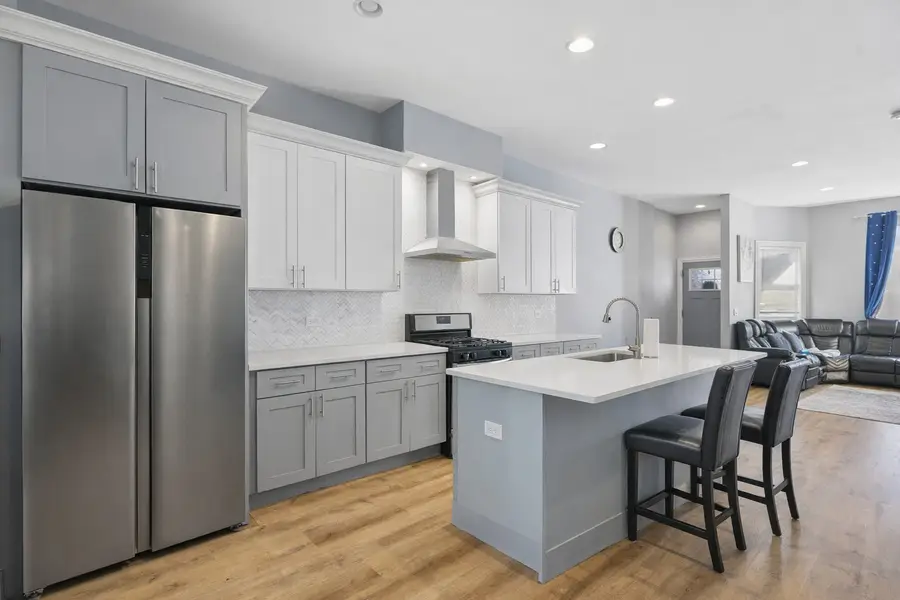 4411 S Calumet Avenue, Chicago, IL 60653 - #2