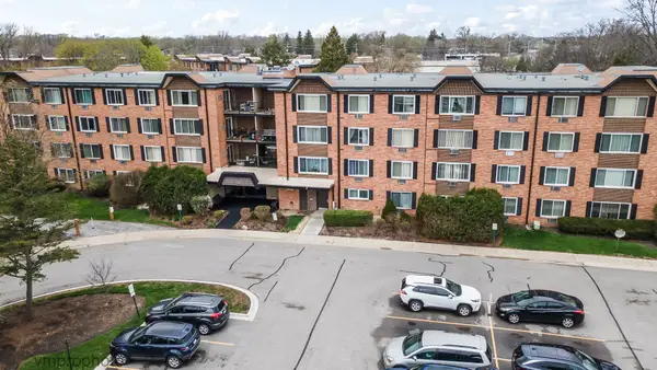 1116 S New Wilke Road #2209, Arlington Heights, IL 60005