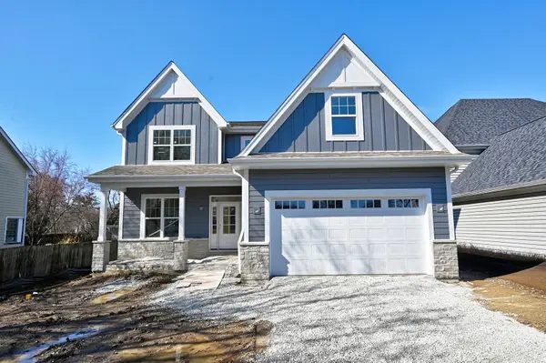 256 Coe Road, Clarendon Hills, IL 60514