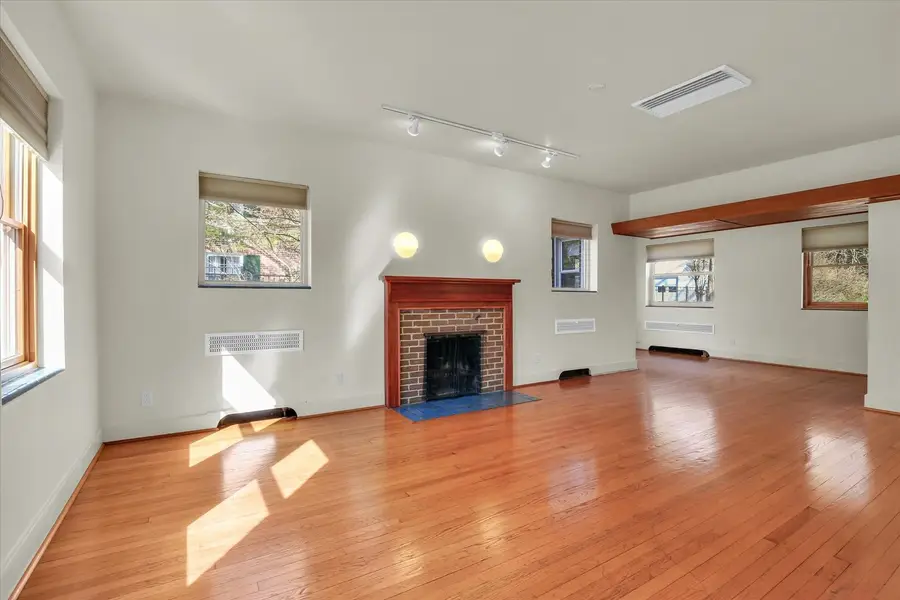 402 W Pennsylvania Avenue, Urbana, IL 61801 - #2