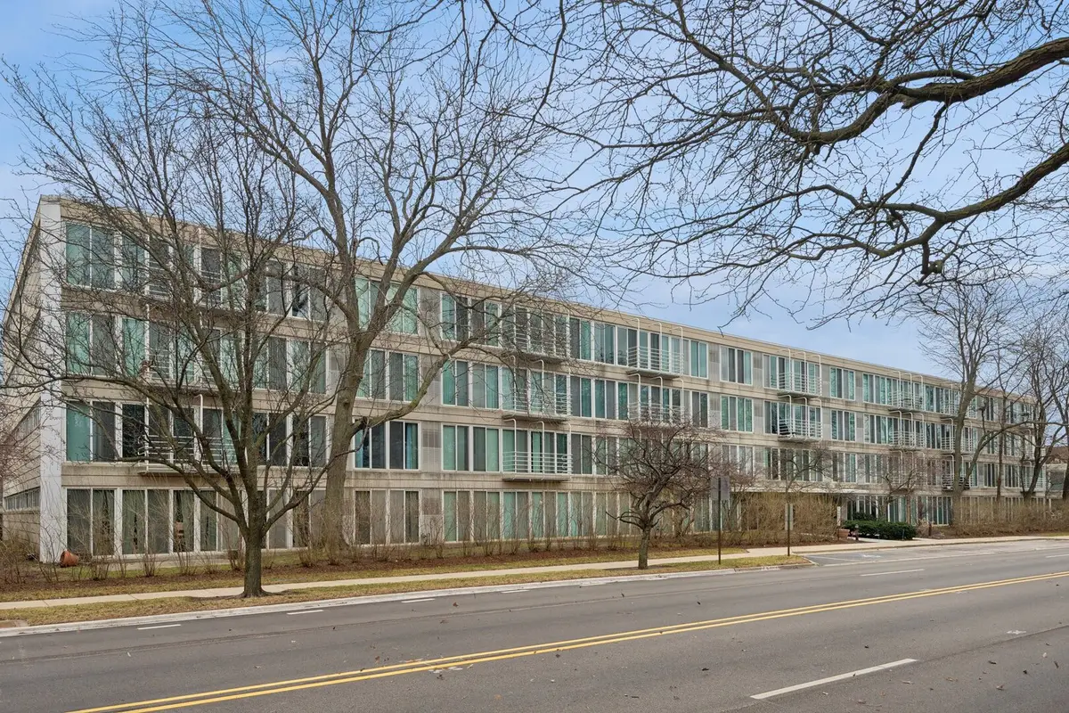 2555 Gross Point Road #101, Evanston, IL 60201 - #1